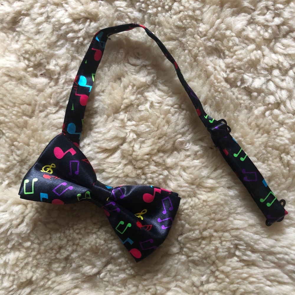 Music Note Bow Tie